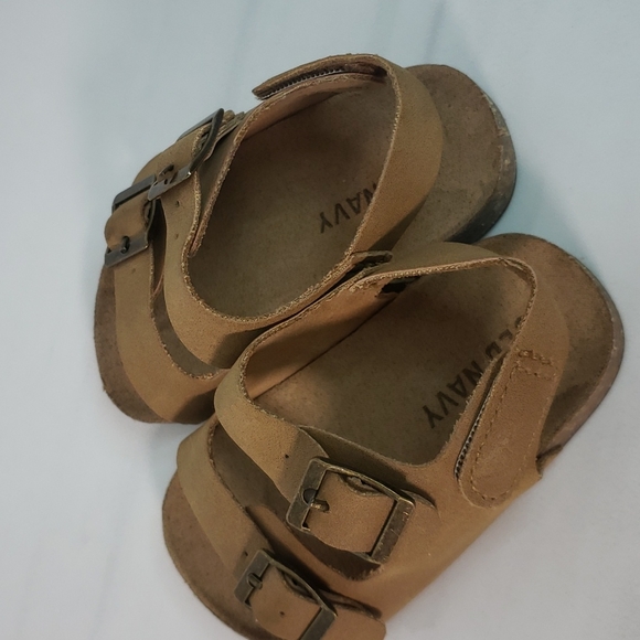 Old Navy Faux Leather Double Buckle Sandals 6-12M - Picture 9 of 13